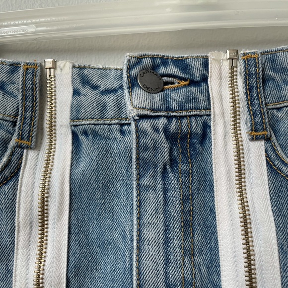 Carmar Like New Denim Skirt. Size 26 - Picture 4 of 8